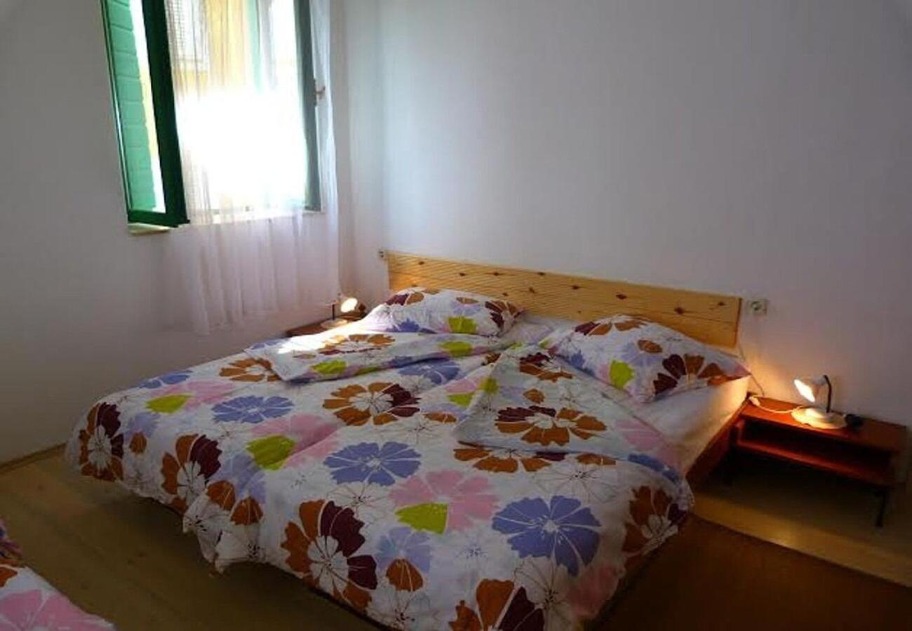 Holiday Home Villa Jadran - 10 M From Beach Preko Kültér fotó